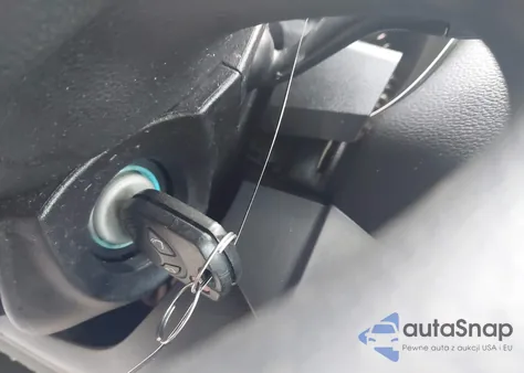 2019 Ford Escape S z USA, uszkodzony, nr VIN 1FMCU0F76KUC49402